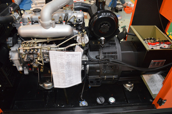 début automatique diesel 220/380V du moteur 4JB1TA de 35KW Genset ISUZU 8 heures de chargement